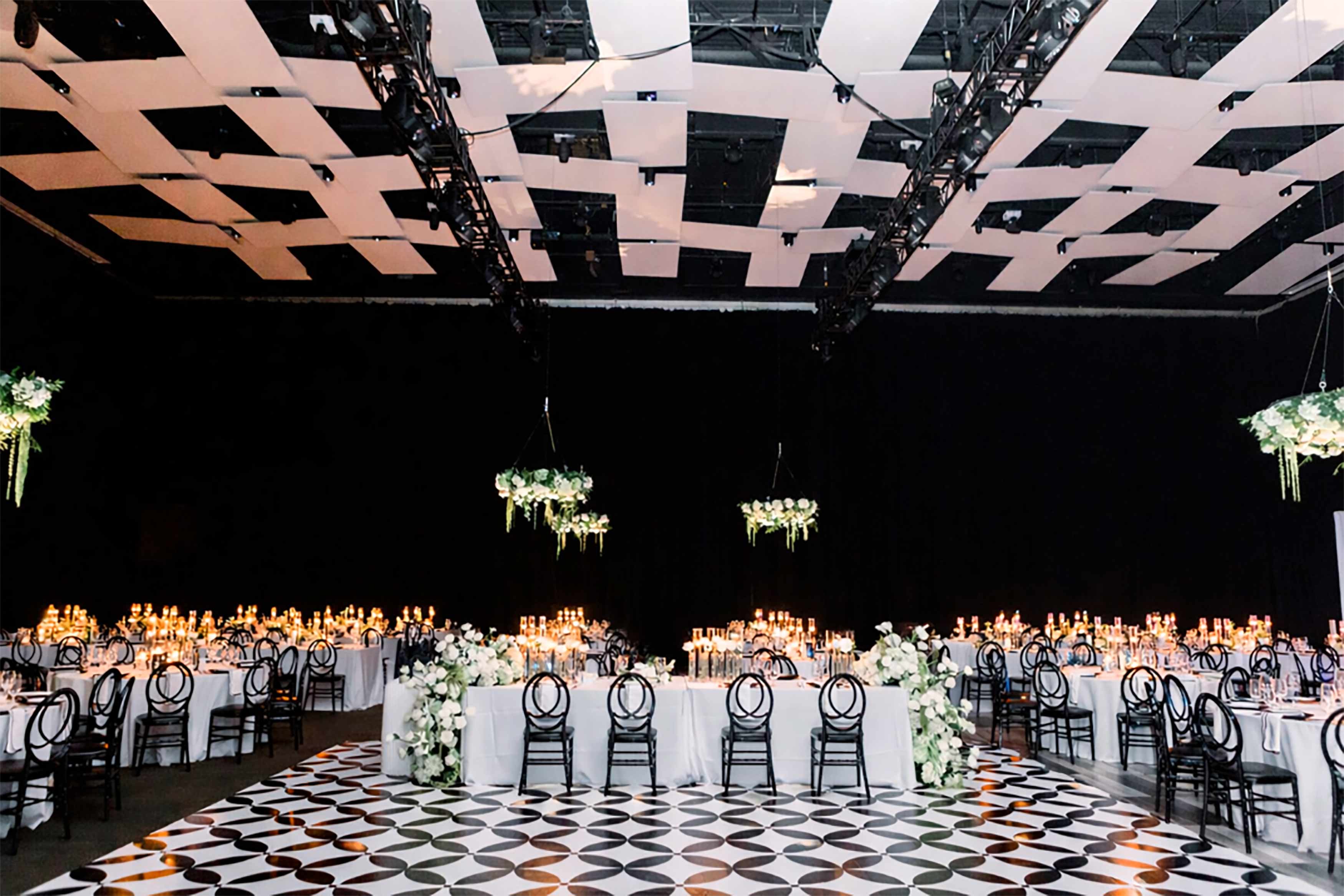 Beautiful wedding decor and centerpieces